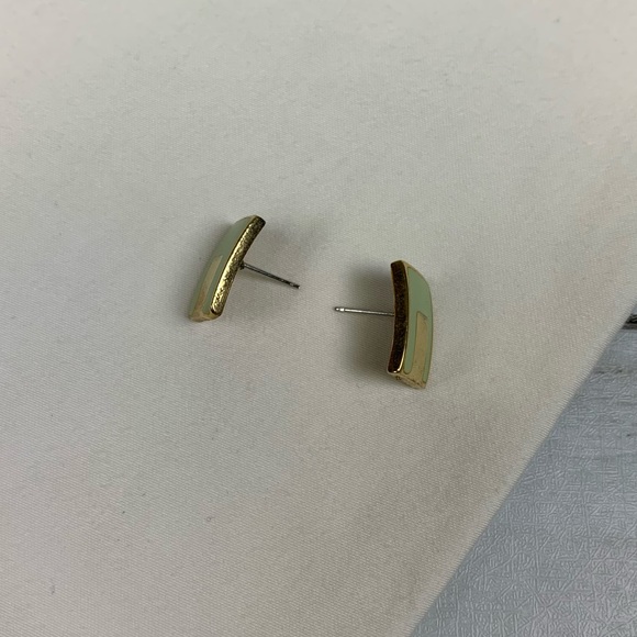 Vintage Green Enamel Gold Rectangle Stud Earrings - Picture 9 of 11